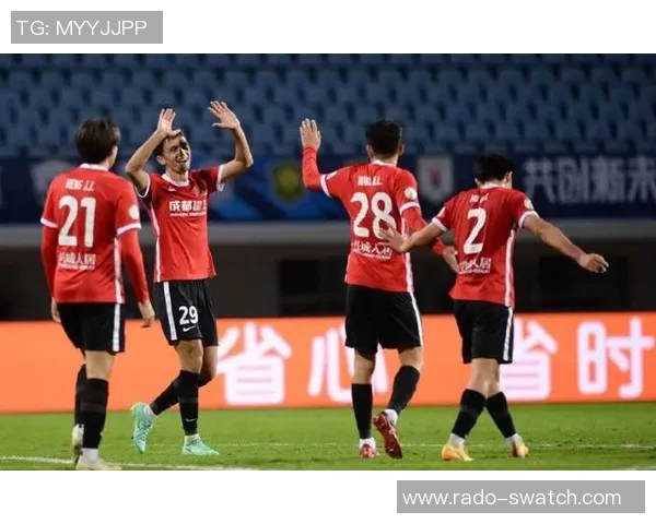 新赛季唯一全华班球队或面临出局危机昔日冠军豪门风光不再