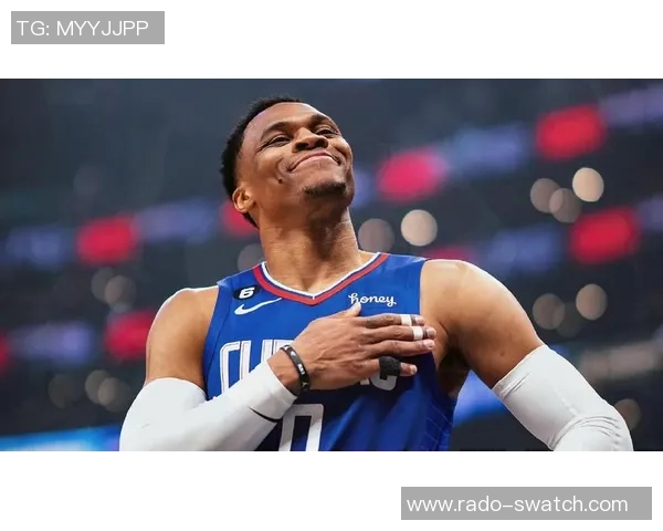 国王主帅我一直是威少的粉丝,喜欢他在比赛中的斗志和努力 国王主帅我一直是威少的粉丝,喜欢他在比赛中的斗志和努力