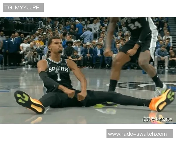 状元对决！文班一个顶俩，狂砍40+15，助马刺客场大胜独行侠！