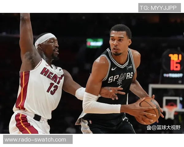 阿德巴约我对韦尔很严格 有时他会自我否定我帮他振作起来